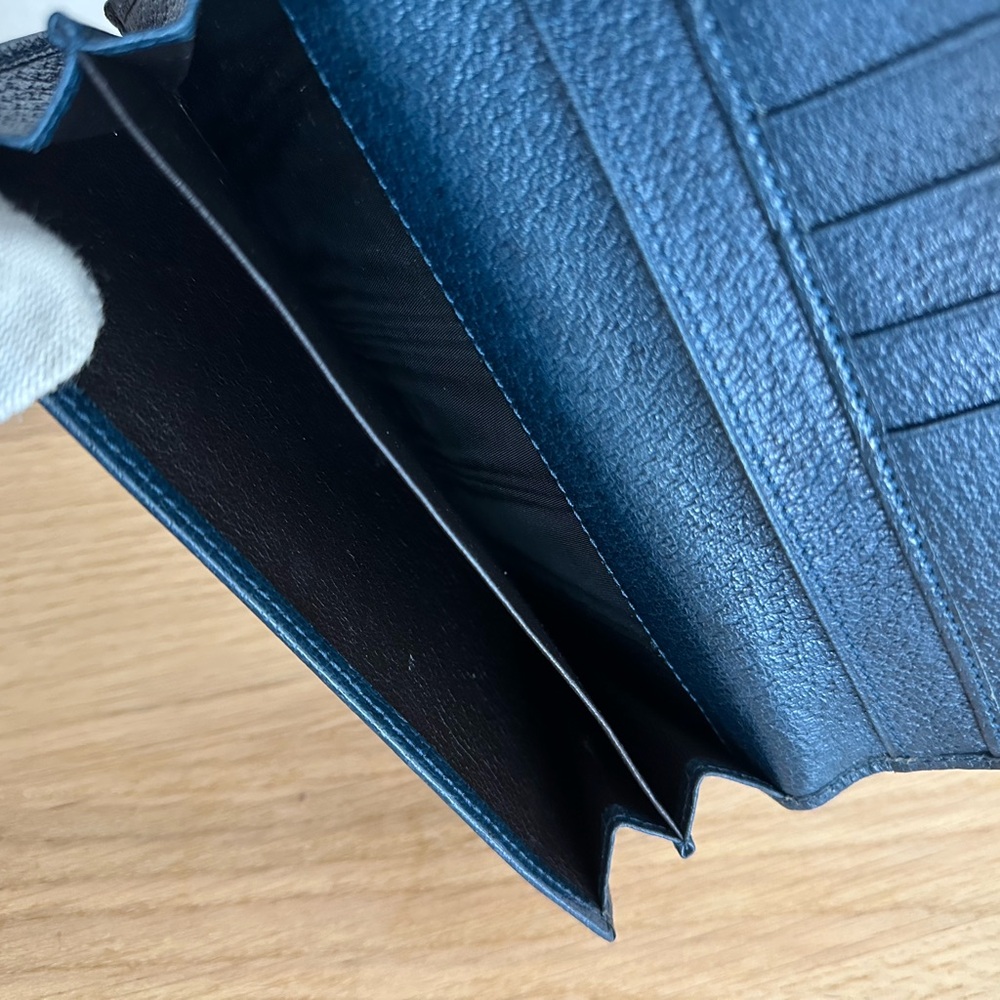 Gucci Blue Gg Studded Interlocking Leather Wallet - Picture 9 of 14
